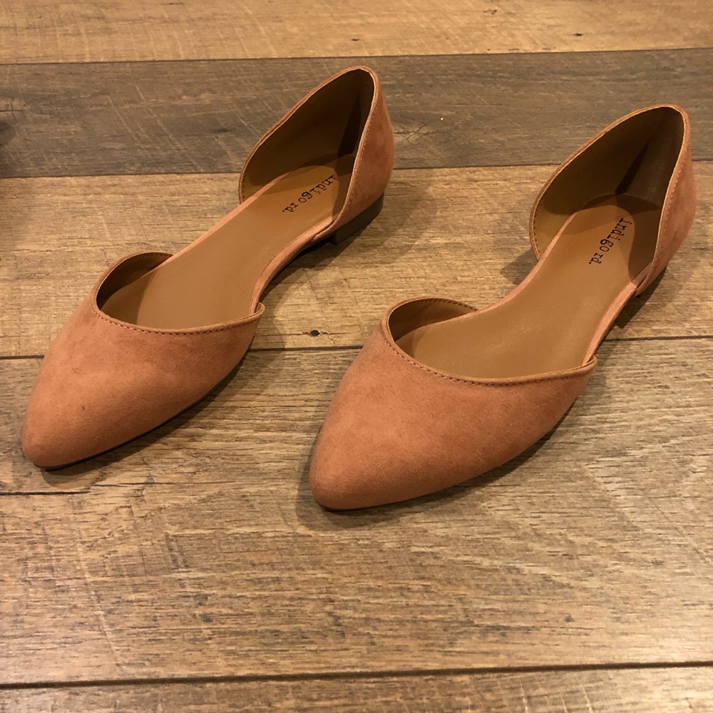 Indigo Women's Tan Flats
